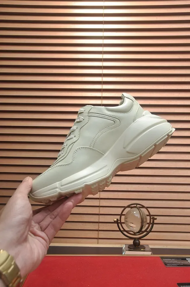 Gucci Screener Off-White Flame Graphic Lifestyle Sneakers 7