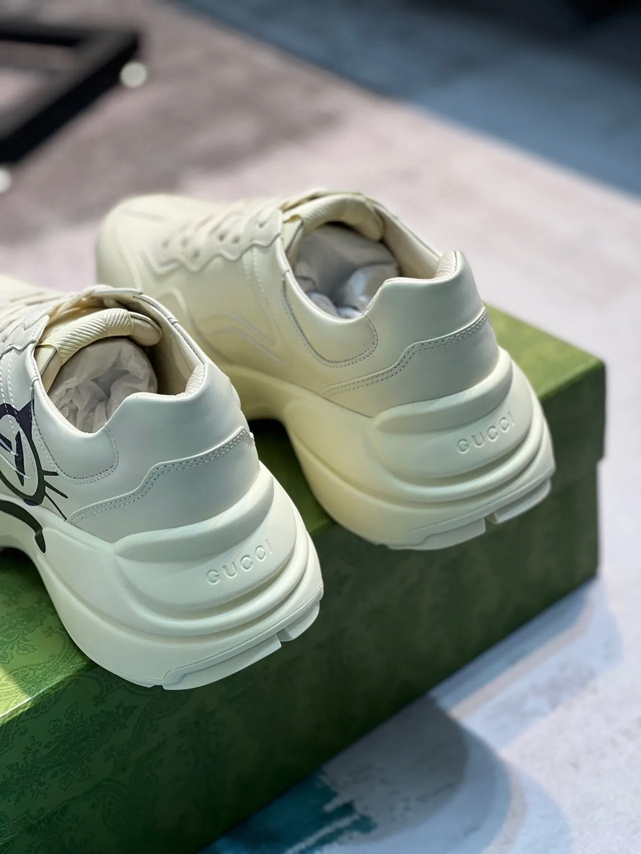 Gucci Screener Off-White Graphic Logo Lifestyle Sneakers 2