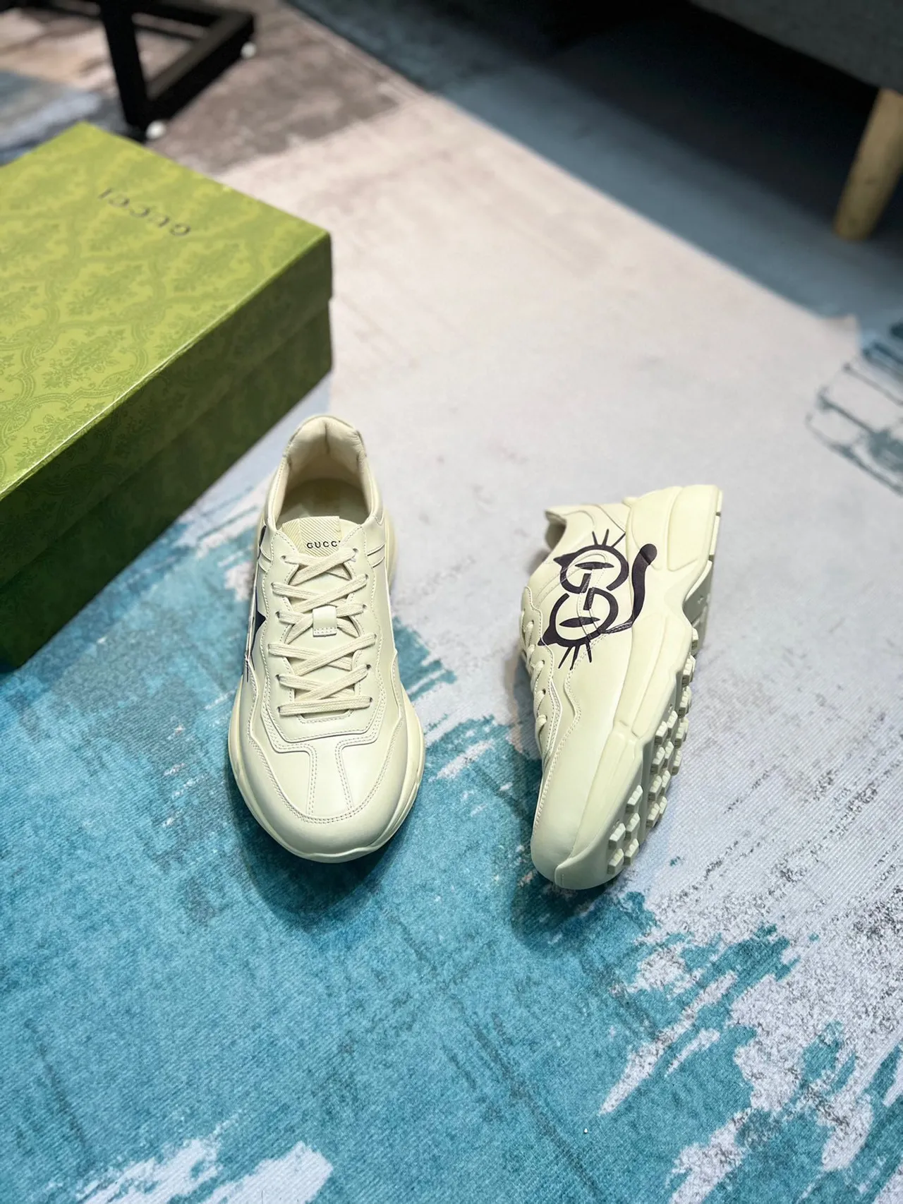 Gucci Screener Off-White Graphic Logo Lifestyle Sneakers 4