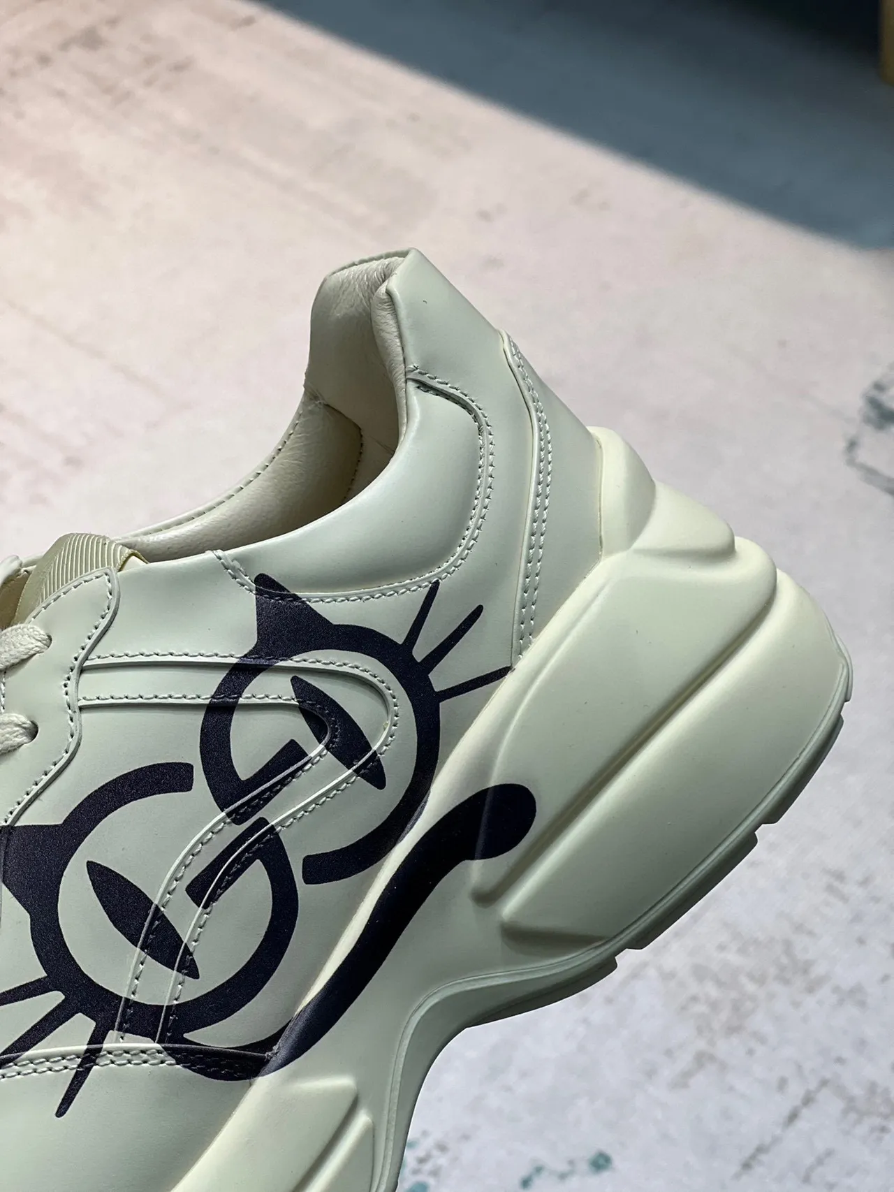 Gucci Screener Off-White Graphic Logo Lifestyle Sneakers 8