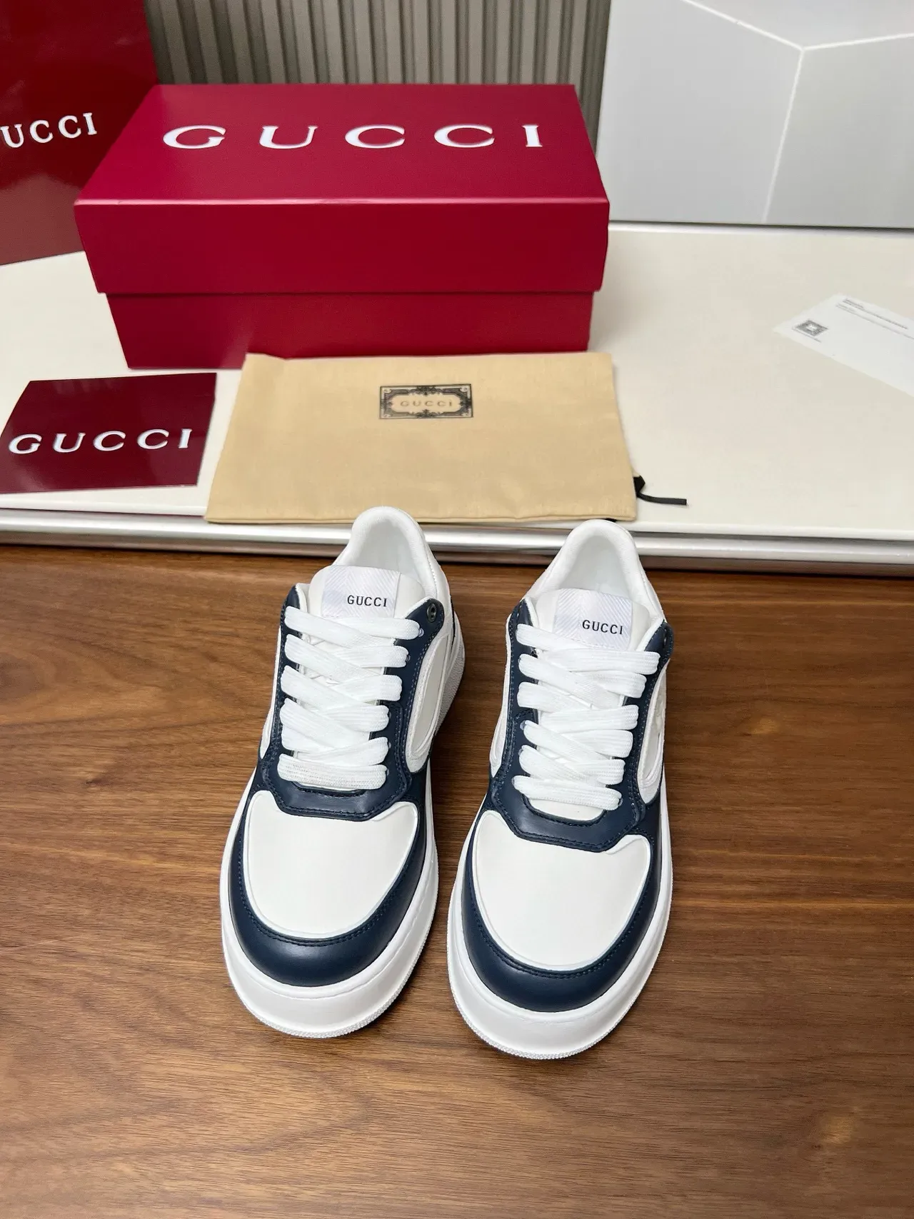 Gucci Screener-Style White and Navy Leather Platform Lifestyle Sneakers 4