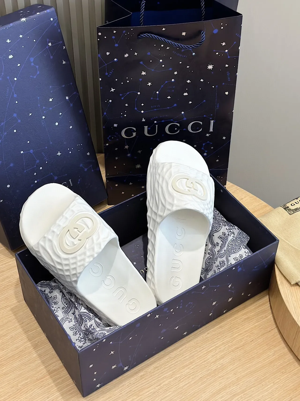 Gucci Screener White Quilted Logo Slide Slipper 8