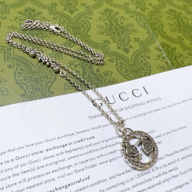 Gucci Silver Chain Circular Pendant Necklace 3