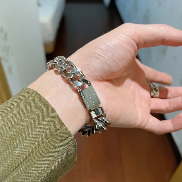 Gucci Silver Green Chunky Curb Chain Metallic Bracelet 4