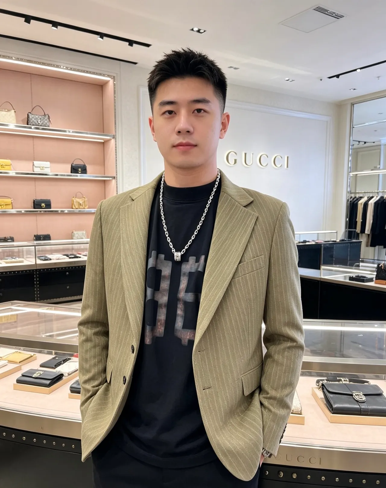 Gucci Silver Green Heavy Oxidized-Link Chain Engraved Interlocking GG Pendant Necklace 6