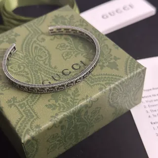 Gucci سوار فضي أخضر مفتوح كوفي نمط مفتاح يوناني
