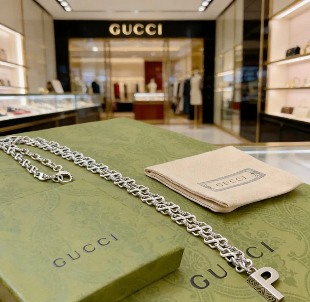 Gucci Silver Interlocking G-Link Chain Engraved Brand Text Necklace 4