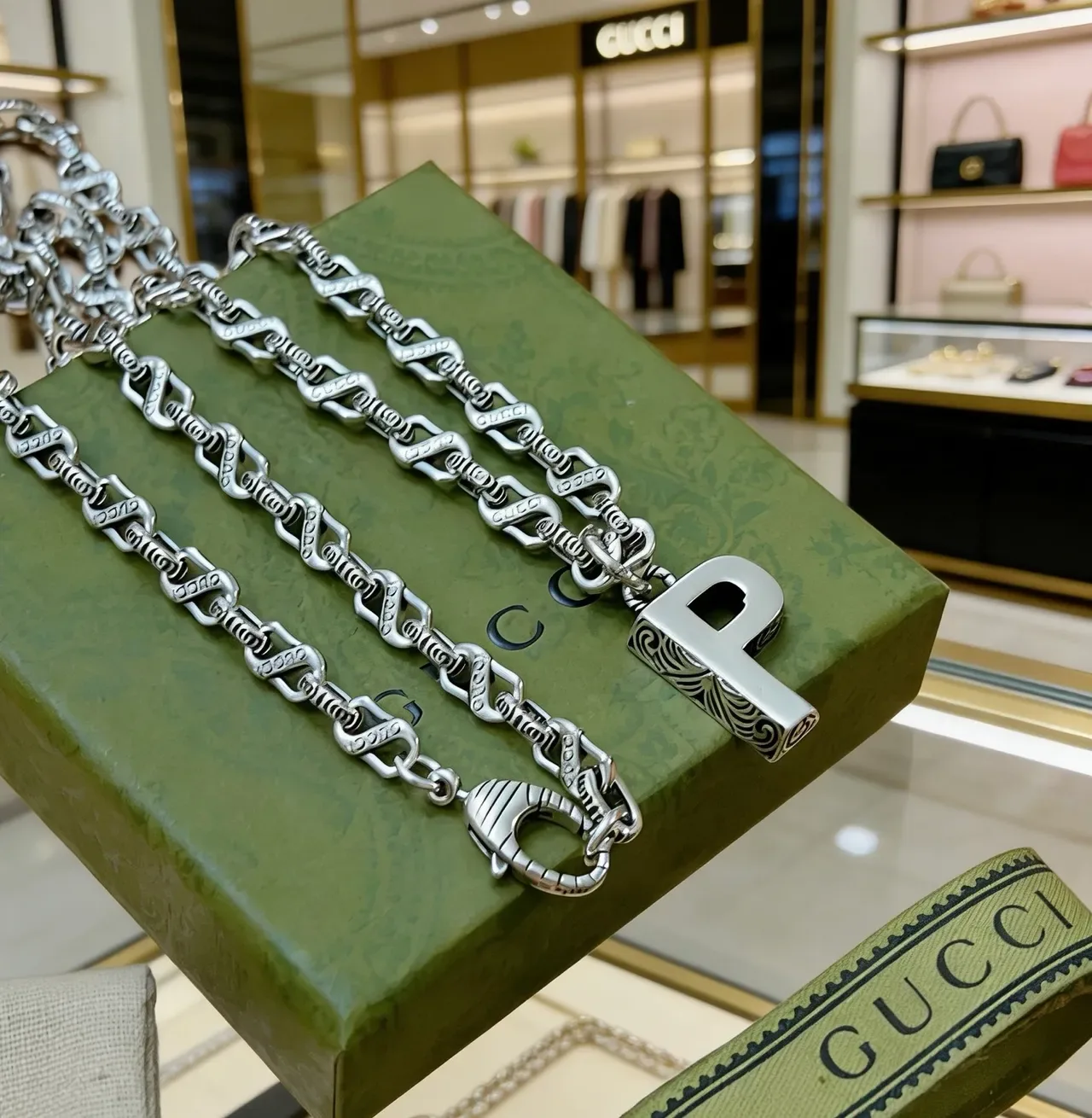 Gucci Silver Interlocking G-Link Chain Engraved Brand Text Necklace 6