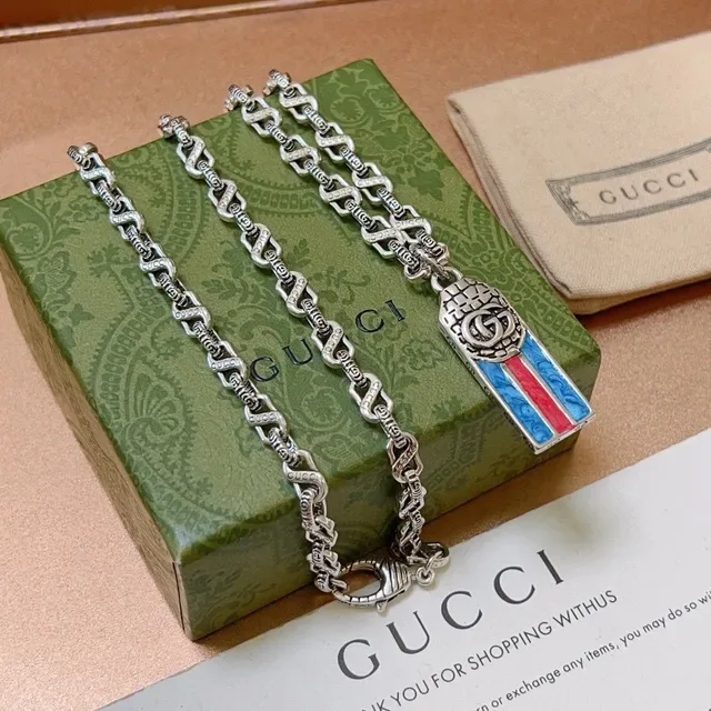 Gucci Silver Multicolor Twisted-Link Chain Rectangular Enamel Pendant Necklace 7