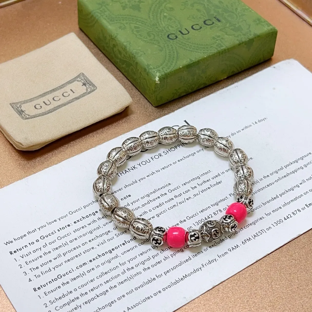 Gucci Prata e Rosa Miçangas Gravadas Ornadas Interlocking G Motifs Pulseira 3
