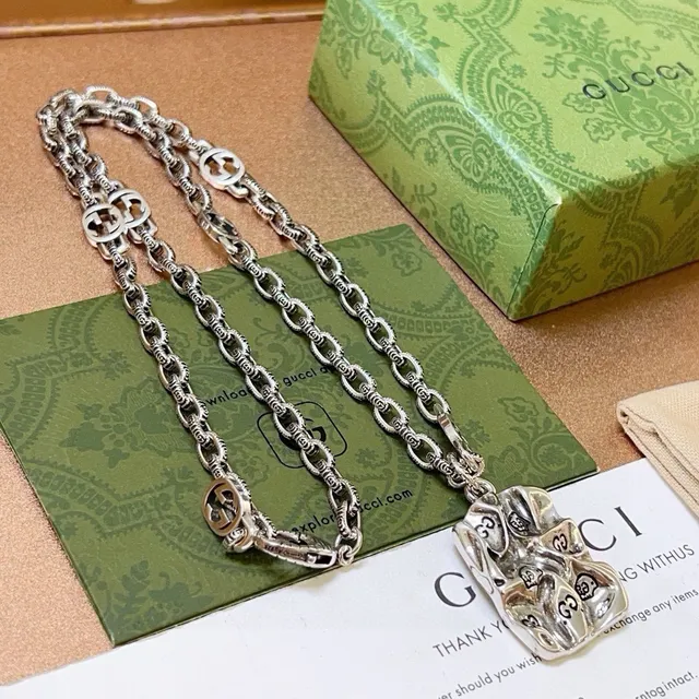 Gucci Silver-Toned Twisted-Link GG Logo Necklace 4