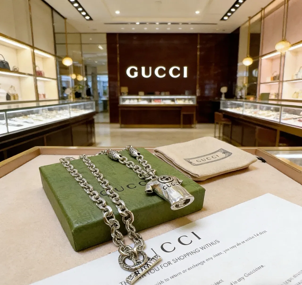 Gucci T-Shirt Pendant Silver Chunky Link Chain Necklace 5