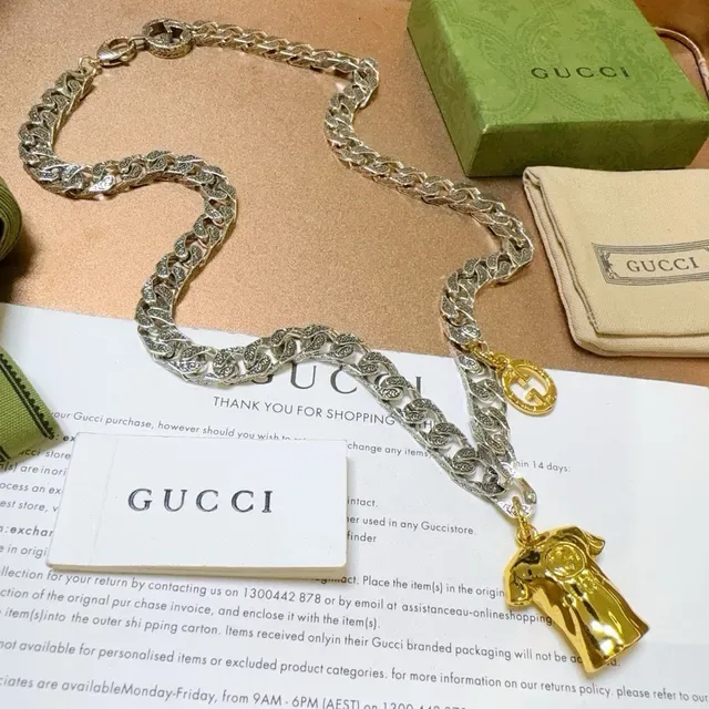Gucci T-Shirt Silver Gold Ornate Curb Chain Pendant Necklace 6
