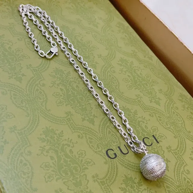 Gucci Textured Sphere Pendant Silver Chain Necklace 8
