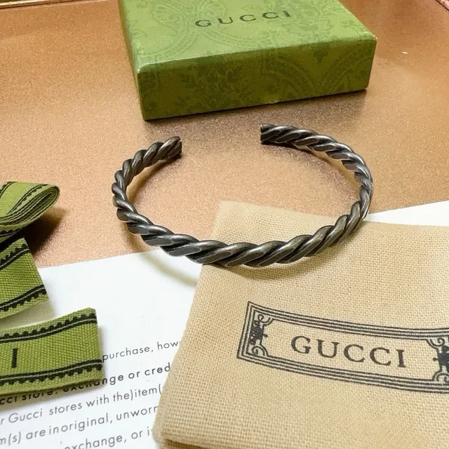 Gucci Twisted Rope Oxidized Metal Cuff Bracelet 4
