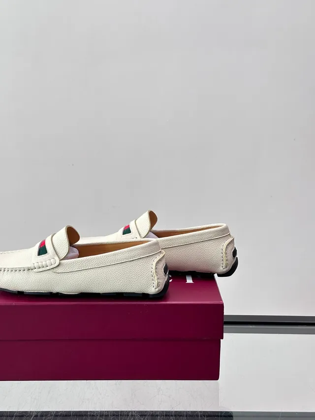 Gucci Web Loafer Off-White Pebbled Leather Loafer 3