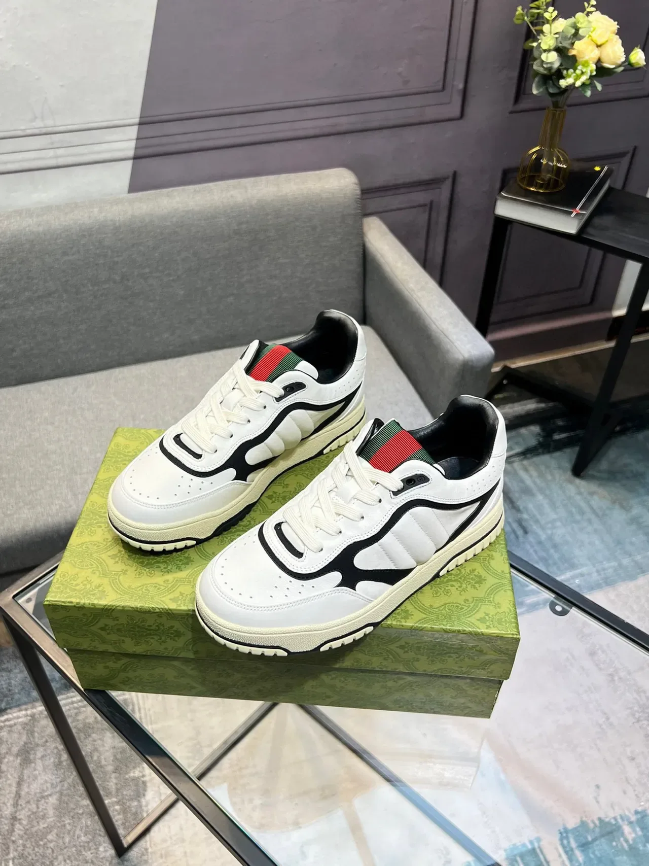 Gucci White Black Leather Upper Side Overlay Detailing Lifestyle Sneakers 2