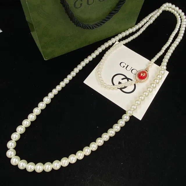 Gucci White Red Double-Strand Pearl Graduated Bead Size Necklace 2