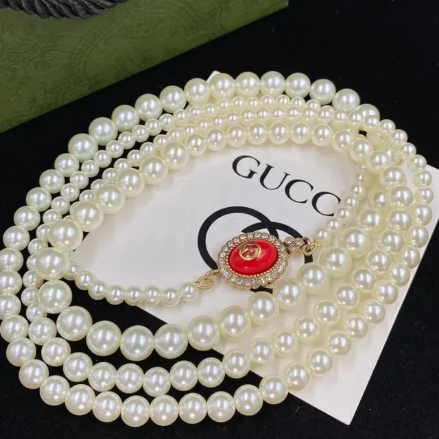Gucci White Red Double-Strand Pearl Graduated Bead Size Necklace 3
