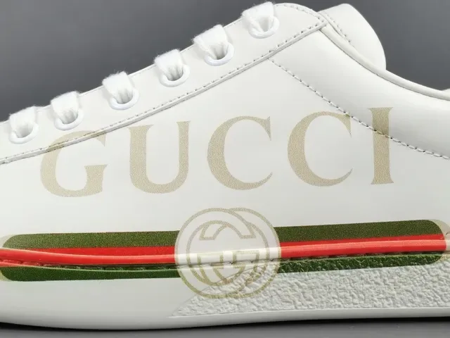 Gucci Blanc Rouge Cuir Supérieur Logo Imprimé Coté Lifestyle Sneakers 5