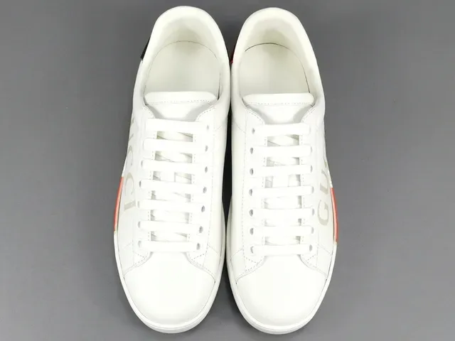 Gucci Blanc Rouge Cuir Supérieur Logo Imprimé Coté Lifestyle Sneakers 12