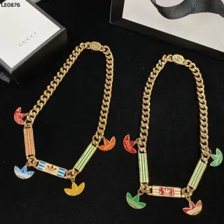 Gucci x Adidas Charm trèfle émaillé chaîne Curb colliers