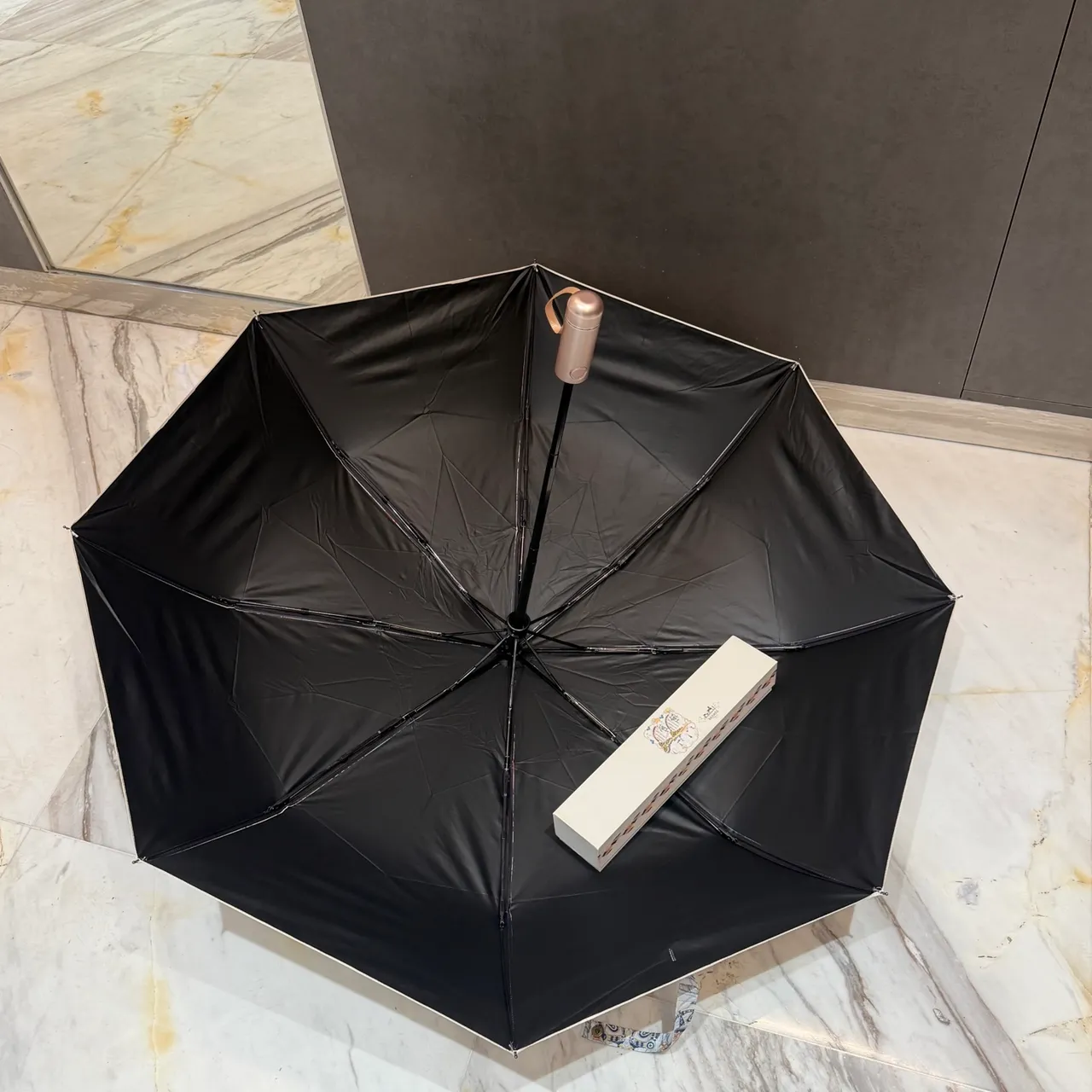 Hermès বেইজ নীল অষ্টভুজ ক্যানোপি ঘোড়ার থিম রেশম প্রিন্ট হ্যান্ডব্যাগ 5