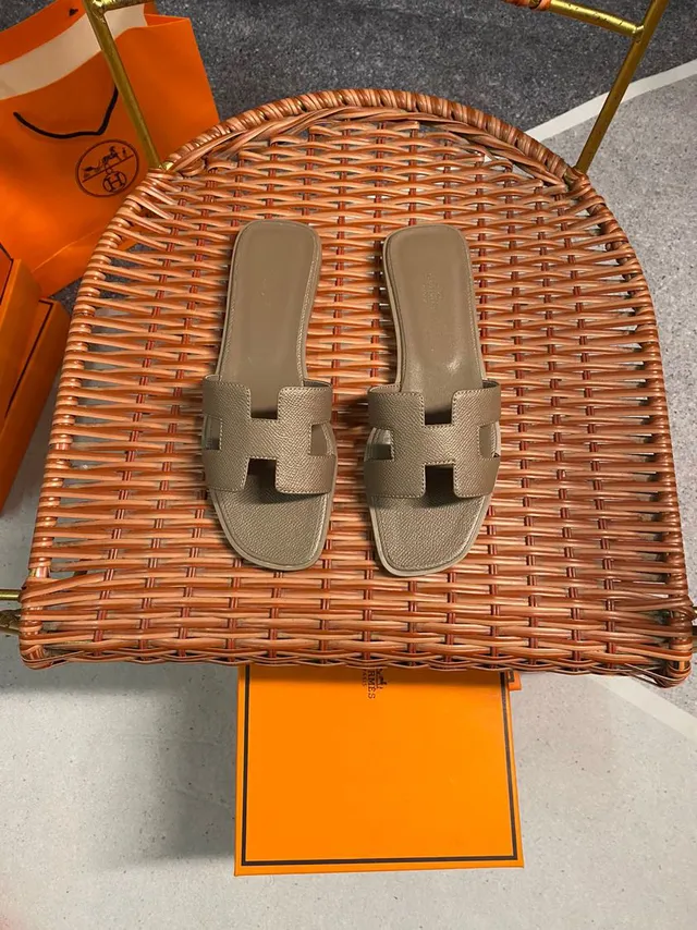 Hermès Beige H-Shaped Strap Flat Sole Slippers 5