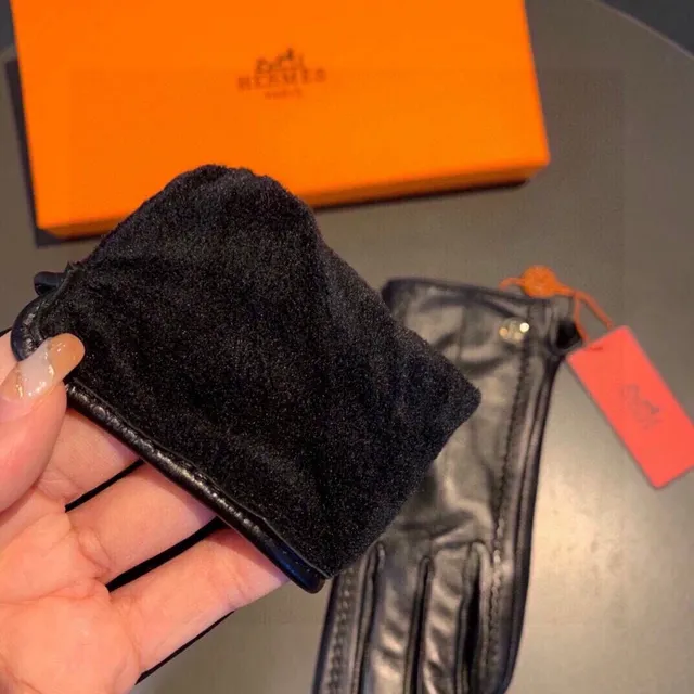 Hermès Black Orange Smooth Contrast Topstitching Leather Gloves 6