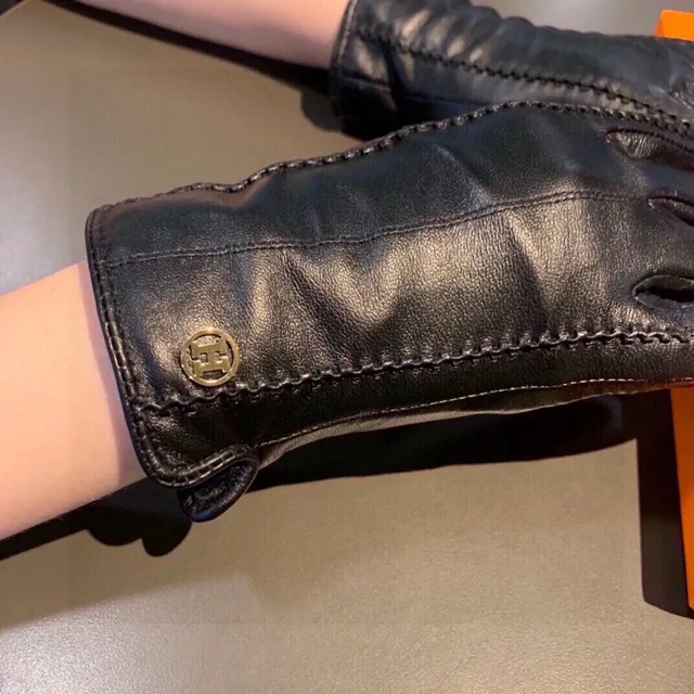 Hermès Black Orange Smooth Contrast Topstitching Leather Gloves 7