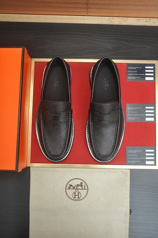 Hermès Black Pebbled Leather Penny Strap Loafer 5