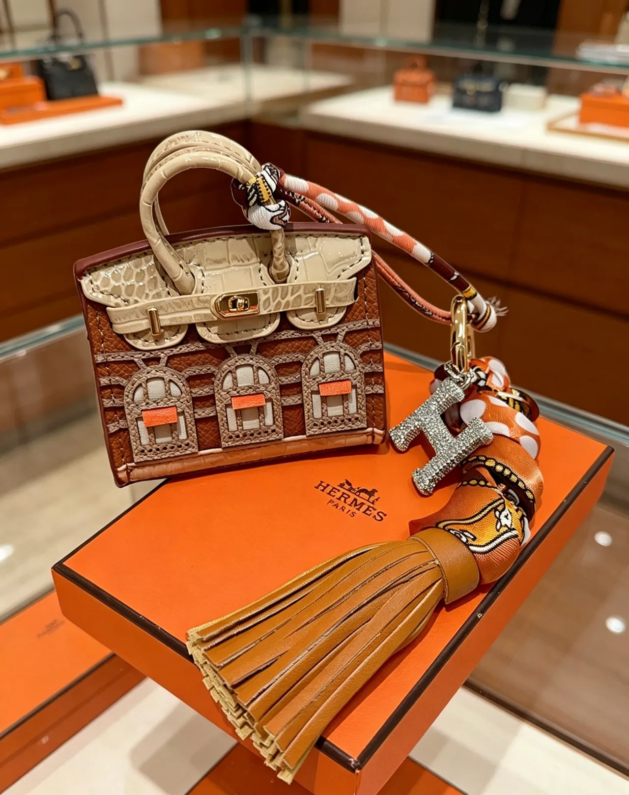 Hermès Brown Beige Miniature Architectural Motif Crocodile-Embossed Leather Tote Bag 4