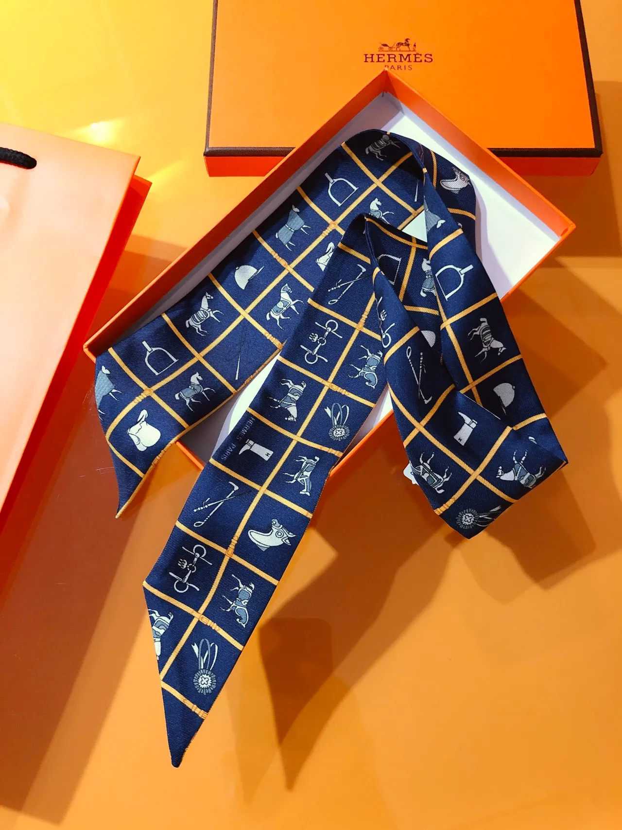 Hermès Carré de l’Écuyer Navy Yellow Silk Twill Grid Pattern Necktie 8