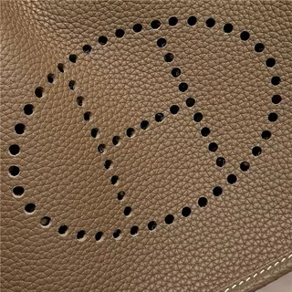 Hermès Evelyne perforé H Logo Cuir Tobacco sac underarm 16