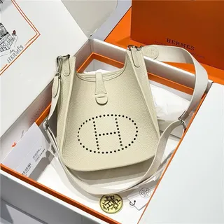 Hermès Evelyne perforé H Logo Cuir Tobacco sac underarm 24