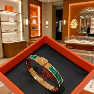 Hermès Gold Green Metal Malachite Enamel Bracelet