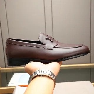 Mocassins Hermès H Logo em Couro Marrom Slip-On