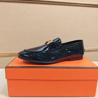 Hermès H-Patent नेवी ब्लू पेटेंट लेदर हॉर्सबिट बकल लोफर