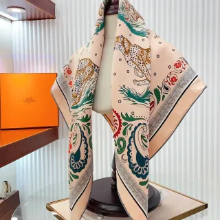 Hermès Leopard and Paisley Print Beige Silk Scarf