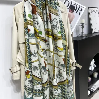 Hermès Las Herramientas Impresión Ecuestre Gris-Cuadros Bufanda de Seda