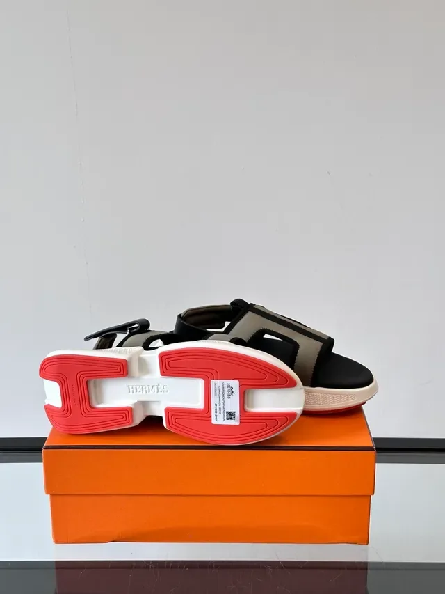 Hermès Oran Black Blue Chunky Platform Sole Multi-Strap T-Bar Design Casual Sandals 4