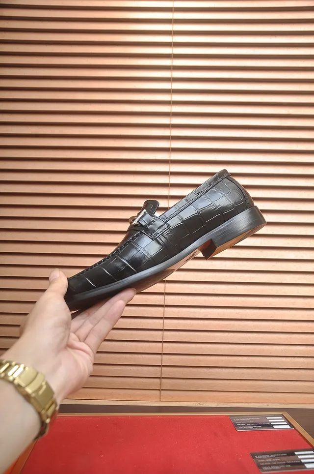 Hermès Oran Black Crocodile-Embossed Leather Loafers 5