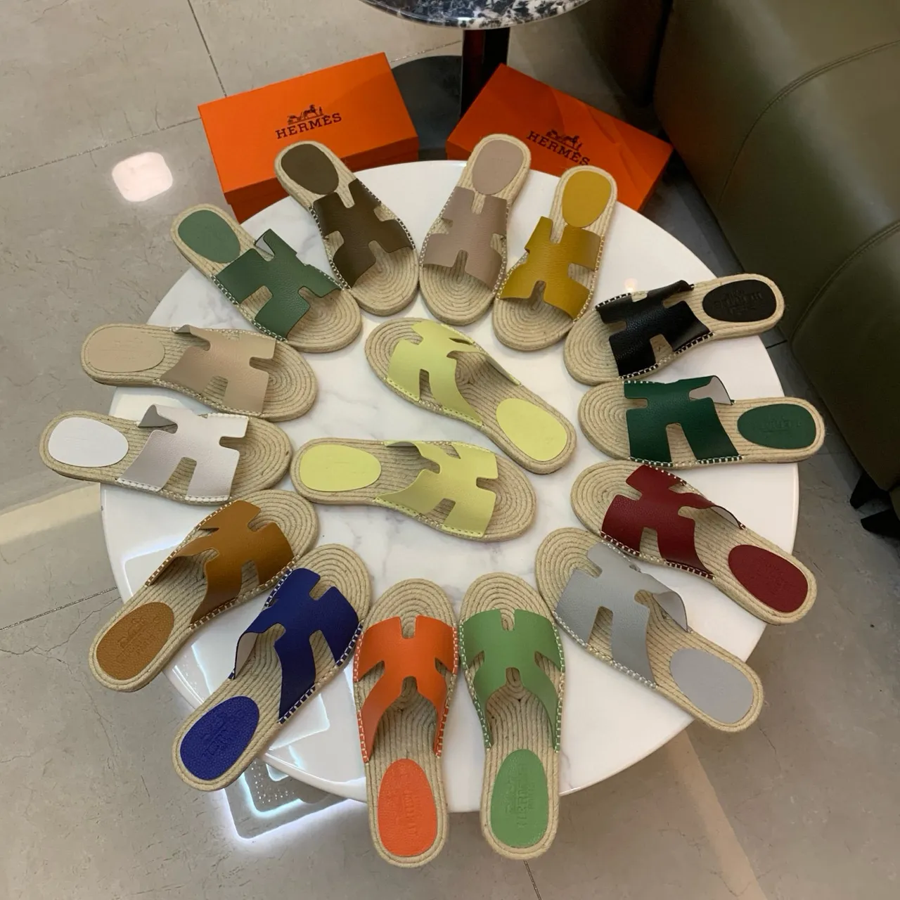 Hermès Oran Espadrilles en cuir noir et jute 2