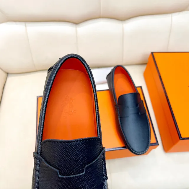 Hermès Oran Mocassins en Cuir Noir Grainé 5