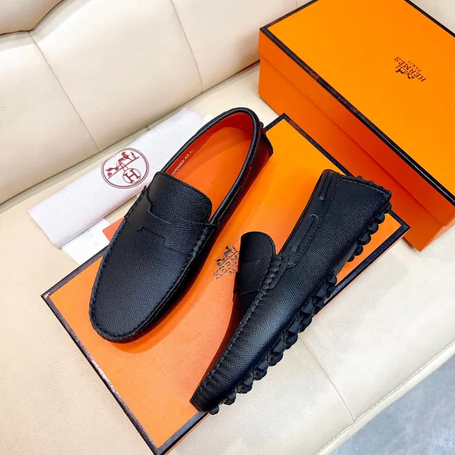 Hermès Oran Mocassins en Cuir Noir Grainé 8