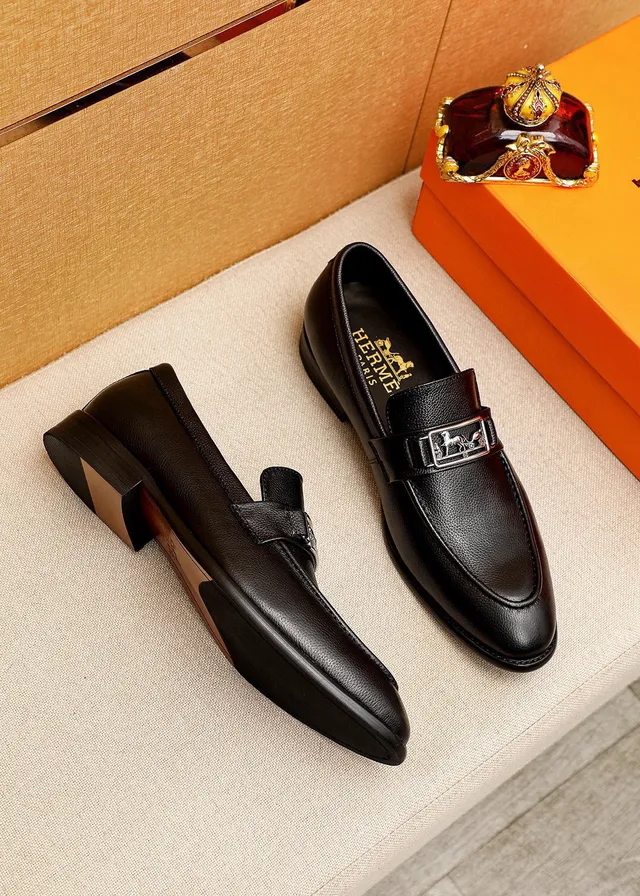 Hermès Oran Black Pebbled Leather Loafers 3