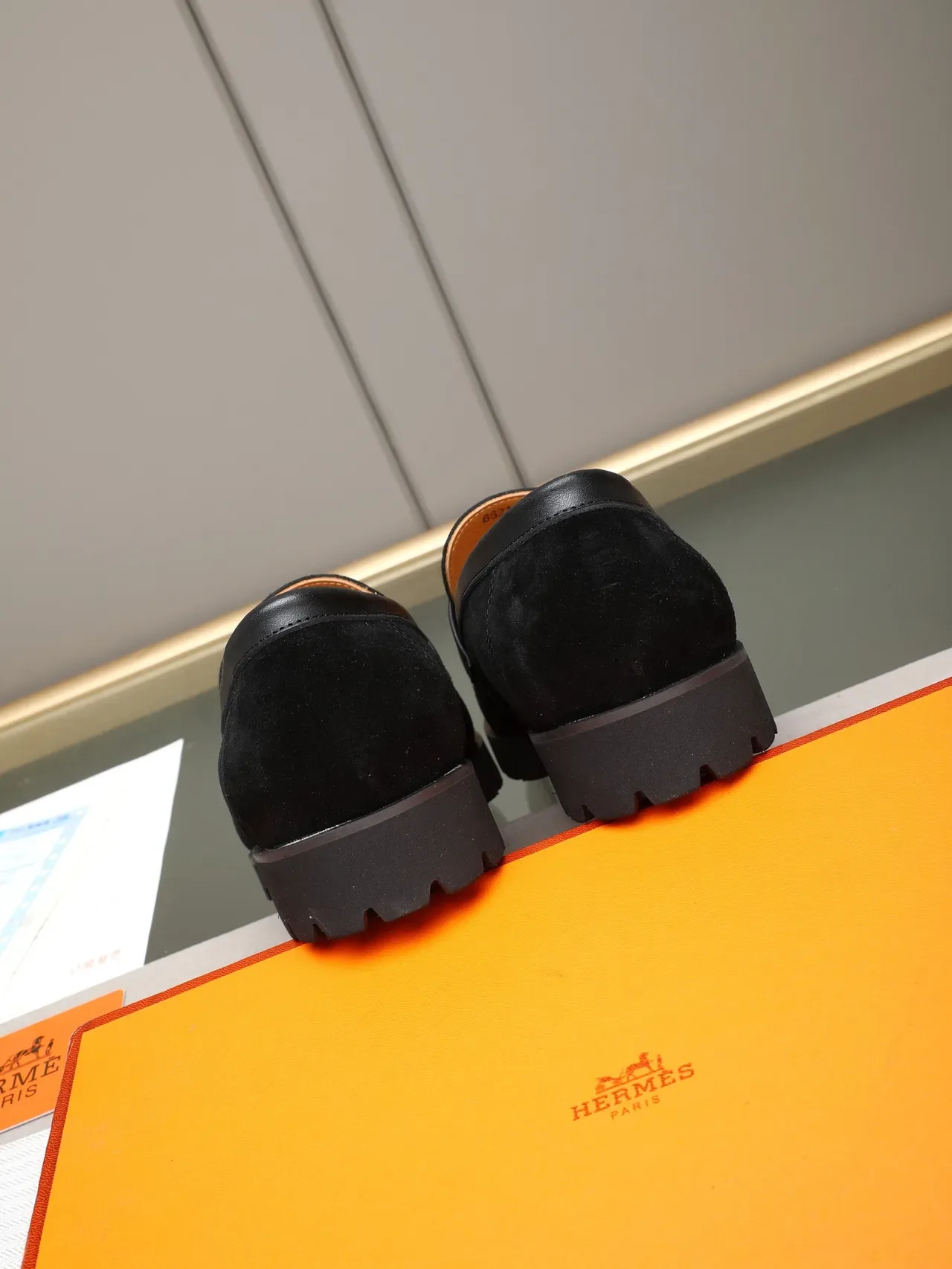 Hermès Oran Loafer Noir Brun Daim H-Buckle Strap Loafer 3