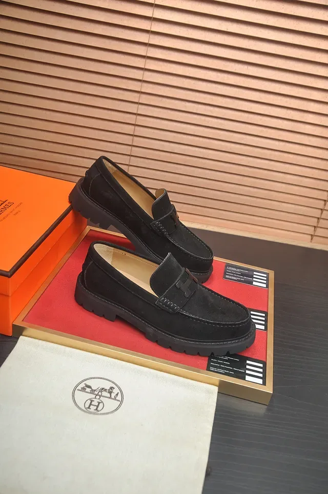Hermès Oran Loafer Noir Daim H-Buckle Lug Sole Loafers 4