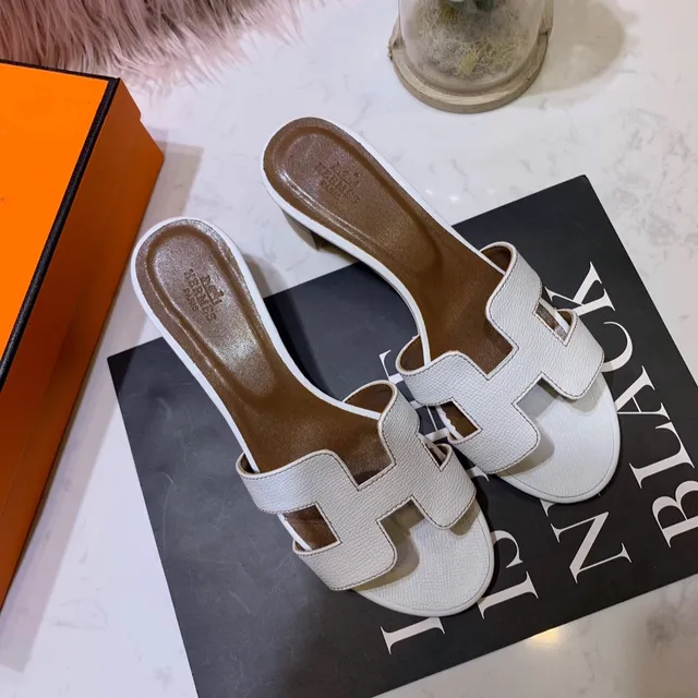 Hermès Oran Slide White Textured Leather H-Strap Slippers 5