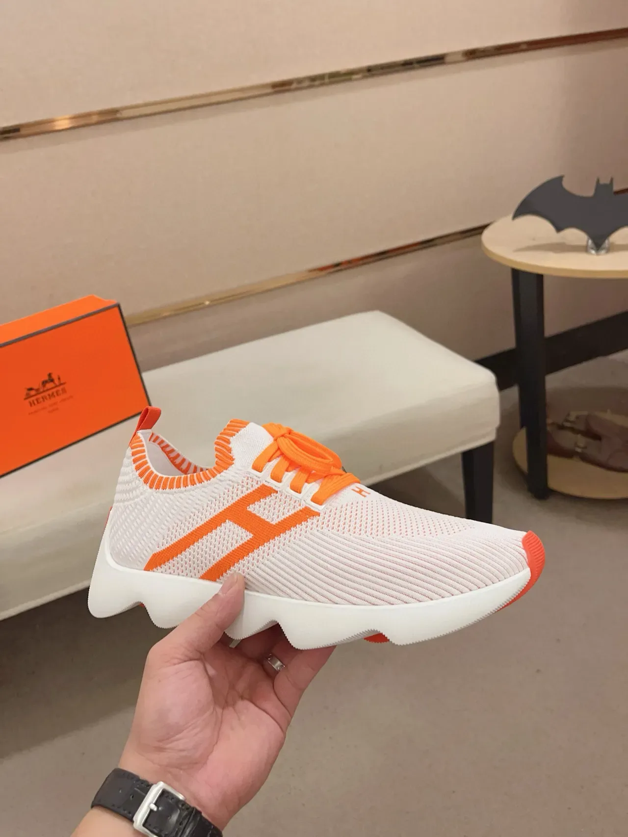 Hermès Oran Sneaker sneakers de style de vie blancs et oranges 4